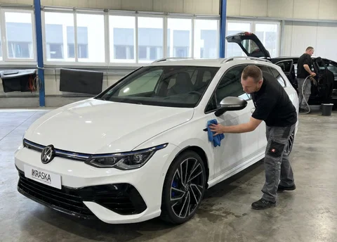 Reinigung von Gebrauchtwagen bei Kraska Automobile