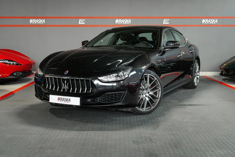 Maserati Ghibli S Q4 im Showroom von Kraska Automobile