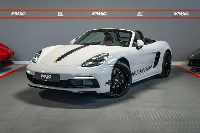 Porsche 718 Boxster Style Edition im Showroom von Kraska Automobile